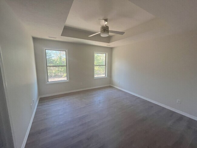 Building Photo - 1-year old, 3 Bedroom Home In Willard School District