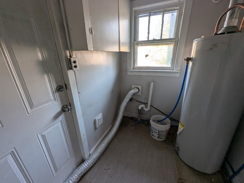 Laundry Area - 18 Charlotte Ave