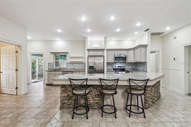 Building Photo - 16453 Pawnee Dr