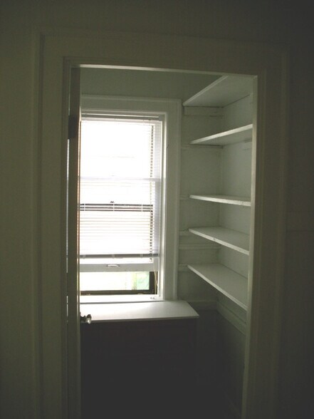 pantry - 1942 N Whipple St