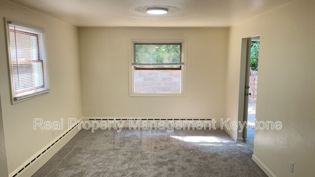 Building Photo - 305 Greenlee Rd