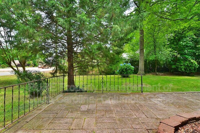 Building Photo - 901 Indigo Ave