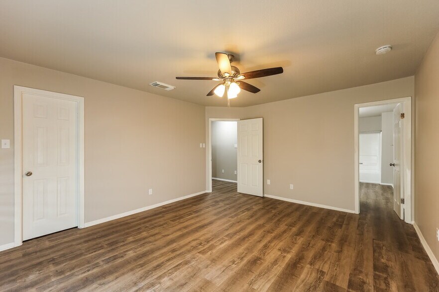 Building Photo - 8003 Coco Meadow Dr