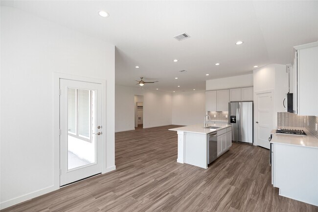 Building Photo - 13325 Big Sky Ct