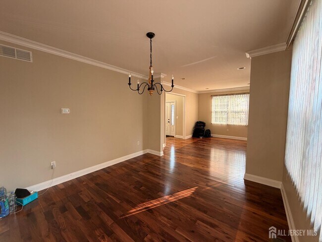 Building Photo - 87 Timberhill Dr