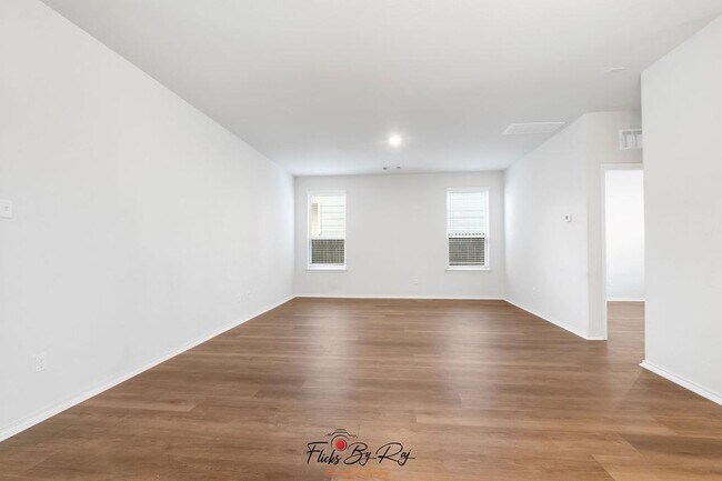 Building Photo - 279 Zuma Dr