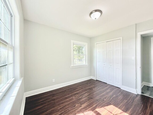 Building Photo - 5506 Staley Dr