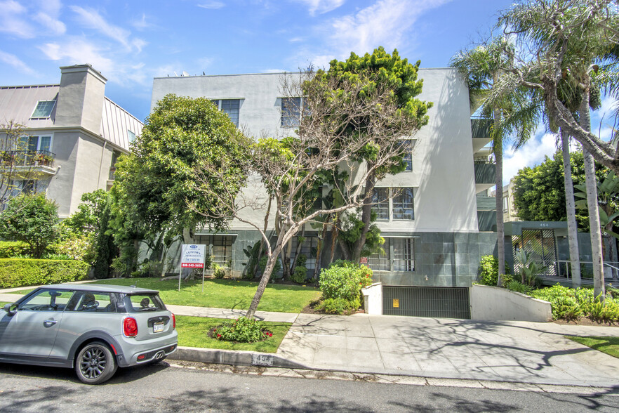 Building Photo - 454 N Oakhurst Dr
