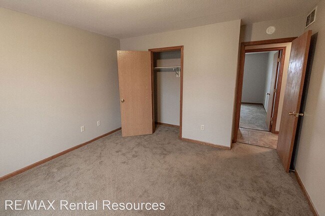 Building Photo - 4 br, 2 bath House - 2505 Northampton Dr