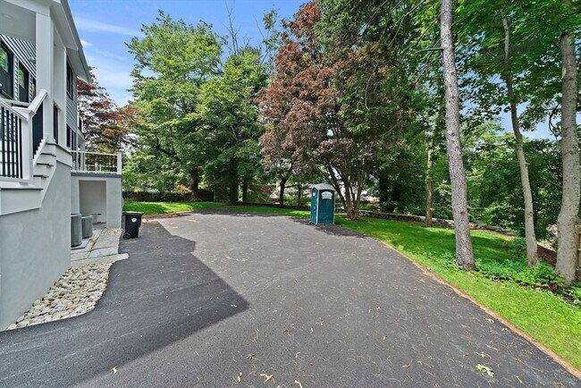 Building Photo - 37 Wolcott Rd