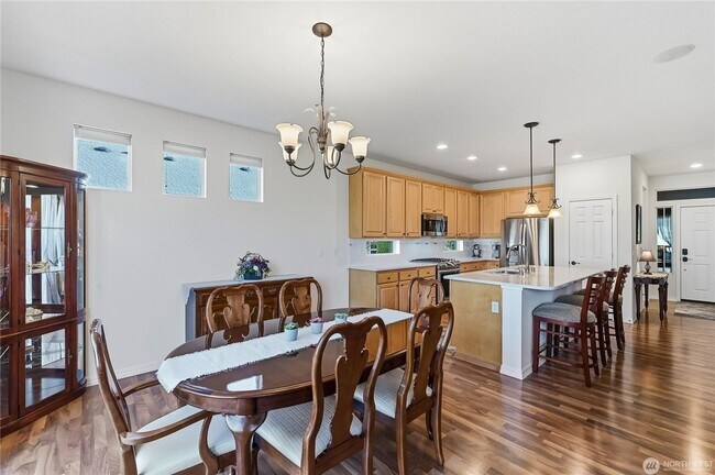 Building Photo - Spacious 2Br in Trilogy at Redmond Ridge 55+ Community