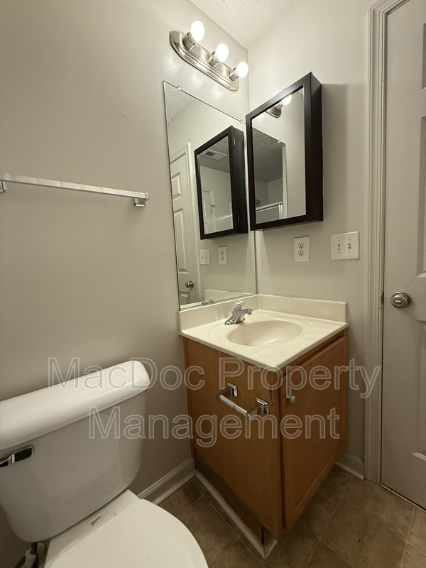 Building Photo - 4249 Normandy Ct