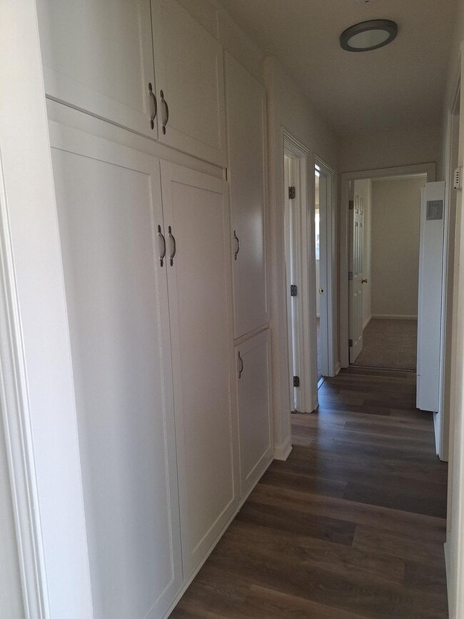 Building Photo - Beautifully Renovated 3-Bedroom, 1-Bath Duplex in Clairemont