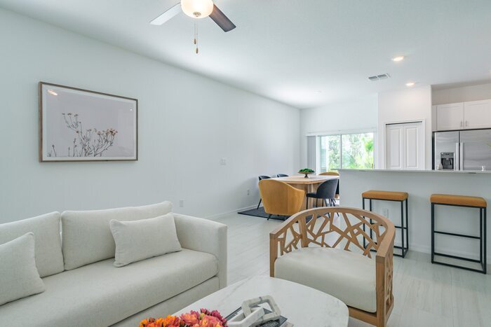 Building Photo - 5008 Capri Harbor Dr