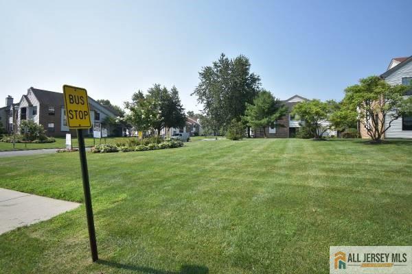 Building Photo - 511 Sunshine Ct