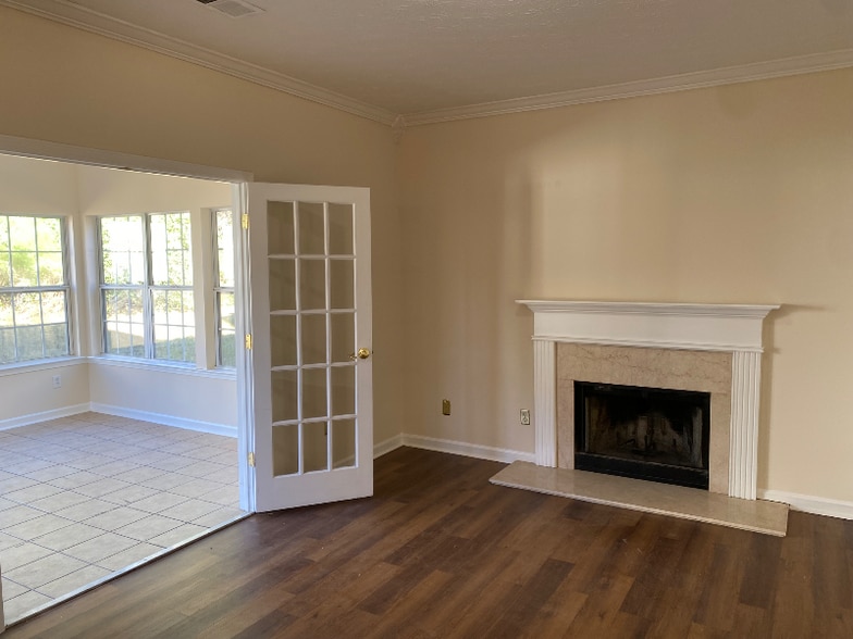 Building Photo - 8232 Wynfield Dr