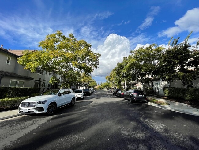 Building Photo - 3351 Via Trentino