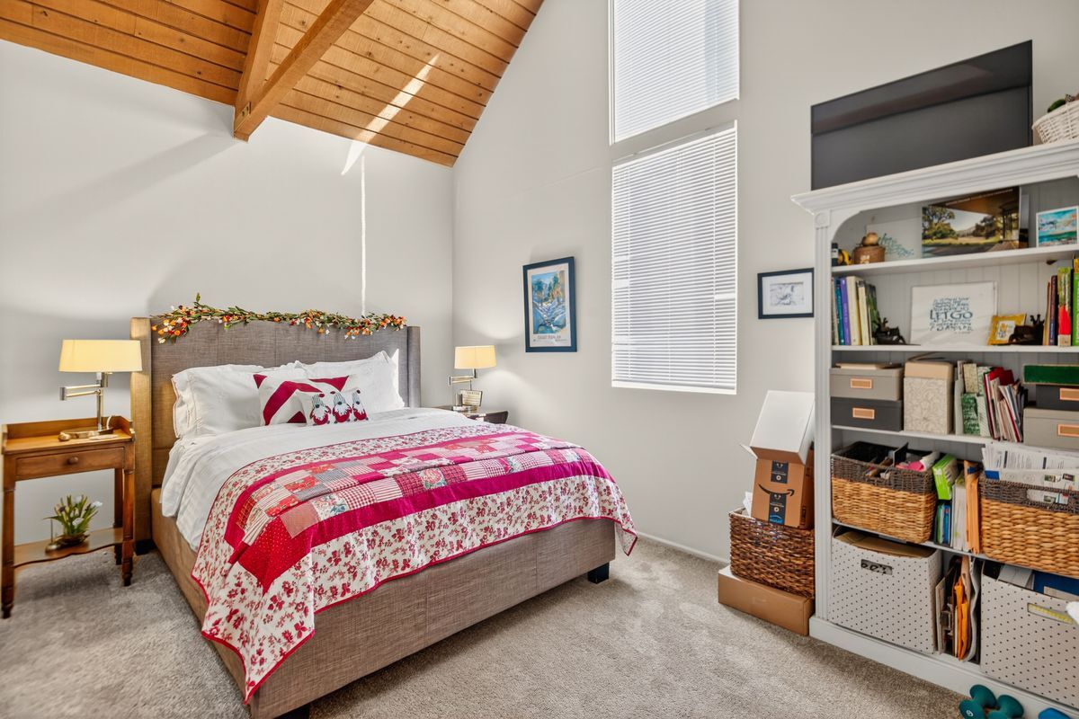 Building Photo - 46750 Mountain Cove Dr