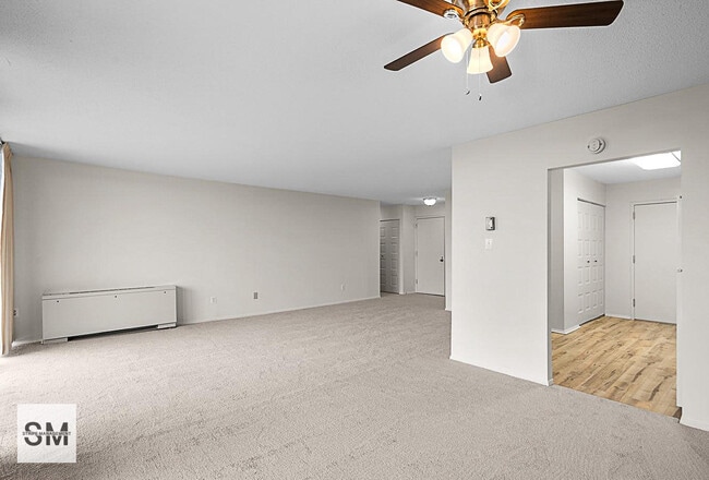 Building Photo - 6100 Westchester Park Dr