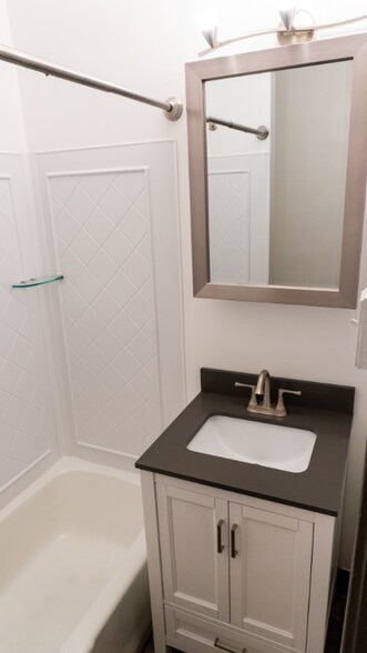 Building Photo - 420 High St