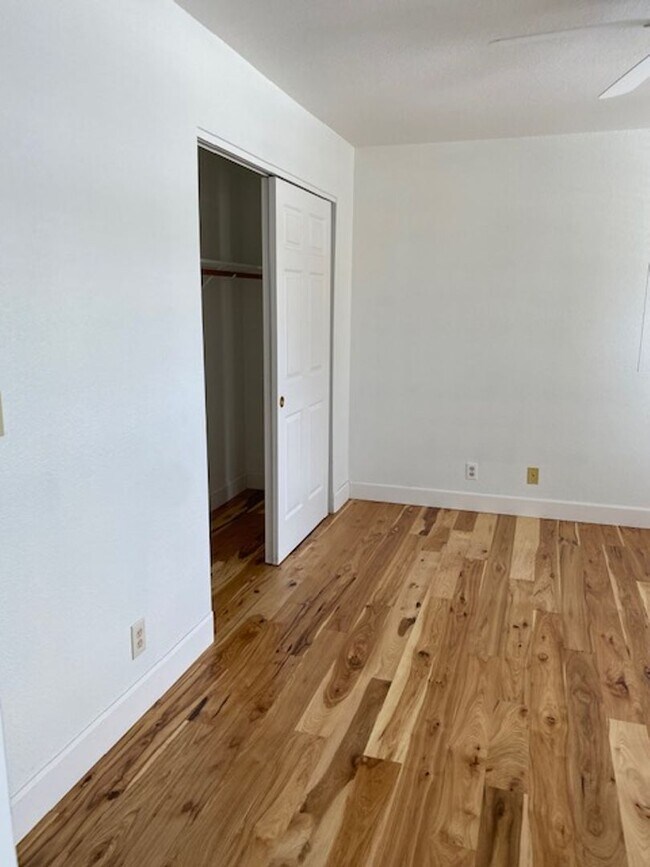 Building Photo - 3665 Cashill Blvd