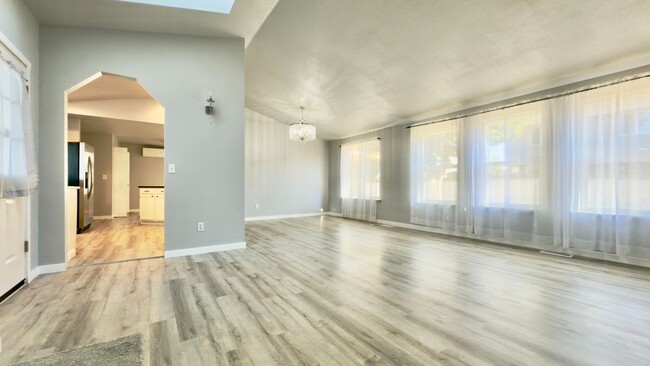 Building Photo - One-Level Home w/ Fenced Yard & Park Access