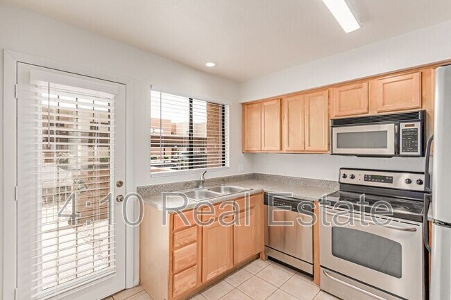 Building Photo - 11640 N 51st Ave