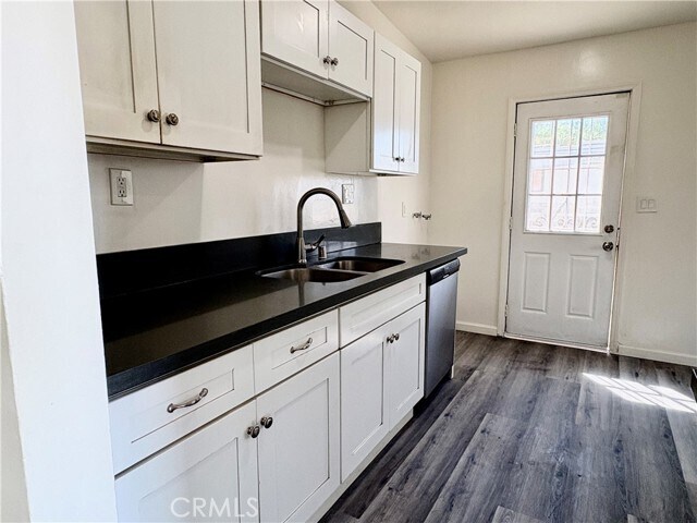 Building Photo - 134 E Cluster St