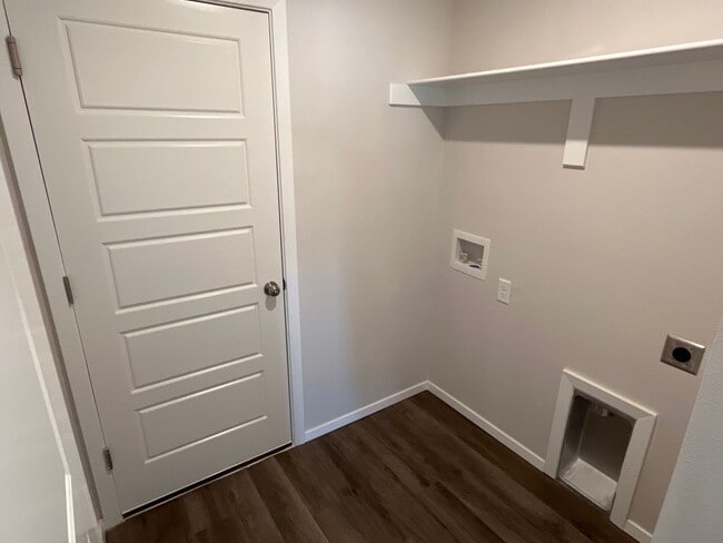 Building Photo - *Pre-leasing* Three Bedroom | Two Bath Hom...