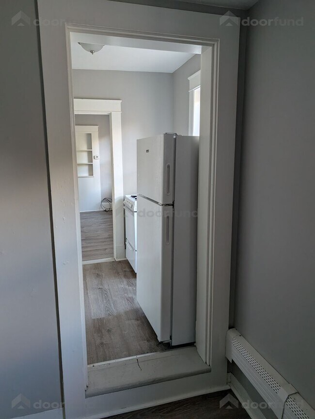 Building Photo - 10 Arch St