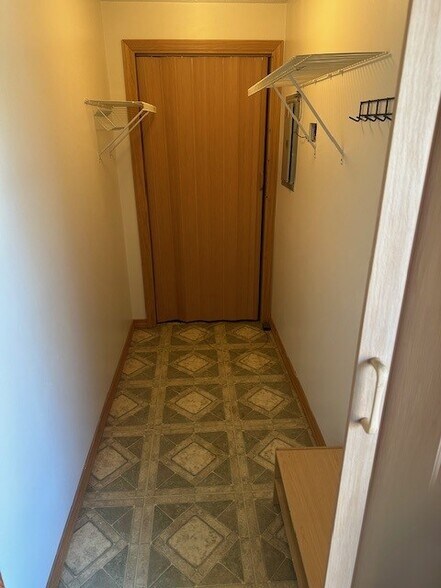 Building Photo - 131 Alameda Rd