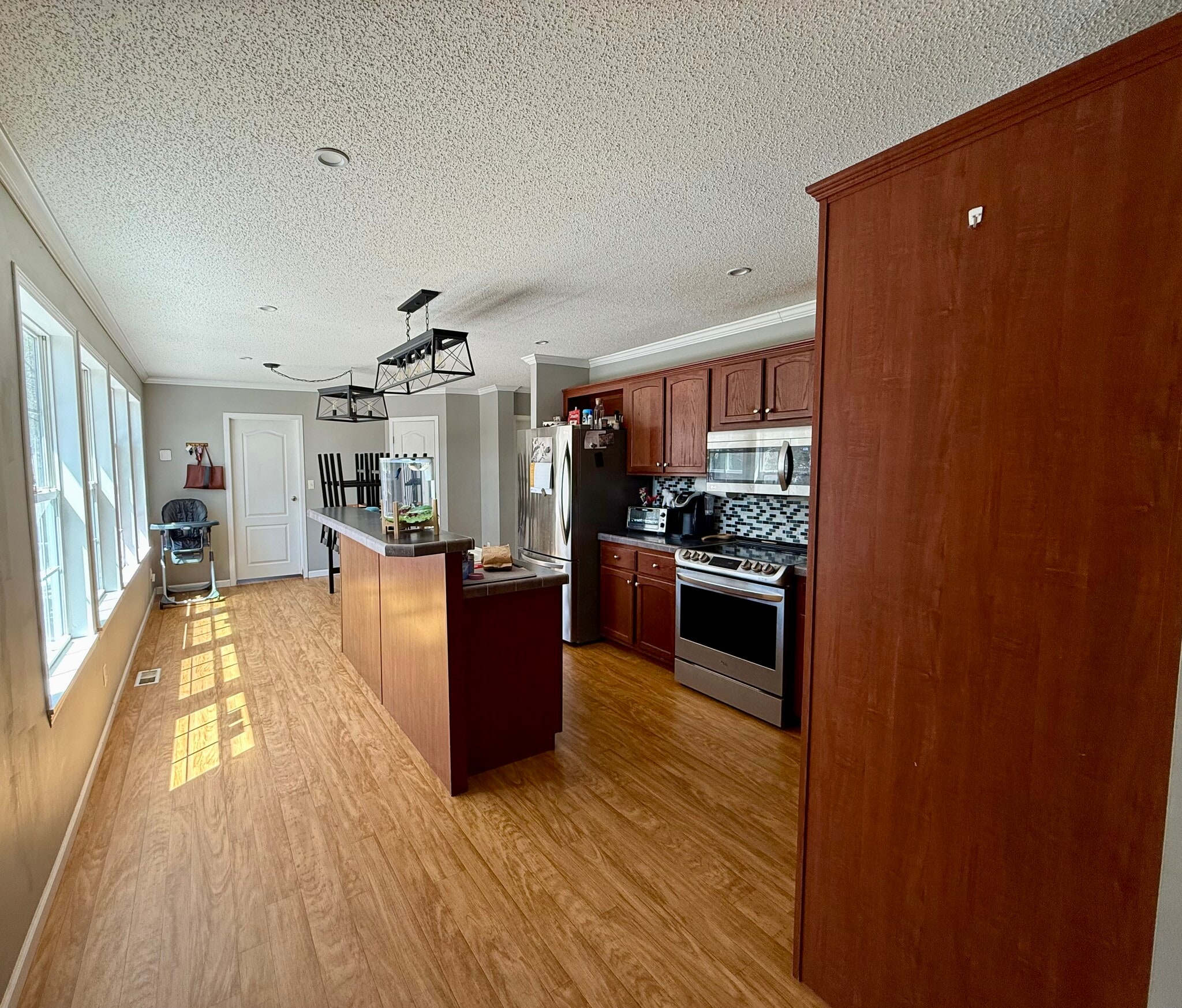 Building Photo - 347 Dills Hls