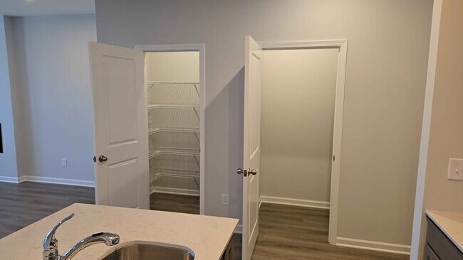 Building Photo - 111 Park Ridge Cir