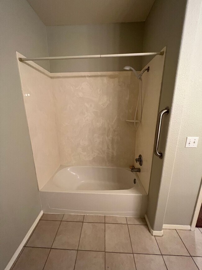 Building Photo - Rancho Mirage CONDO 1 Bedroom 1 Bath  1/CG