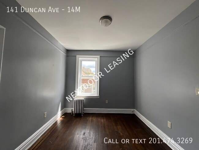 Building Photo - 141 Duncan Ave