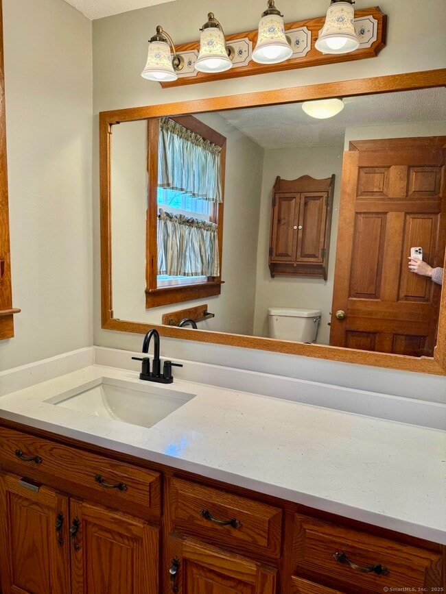 Building Photo - 399 High St