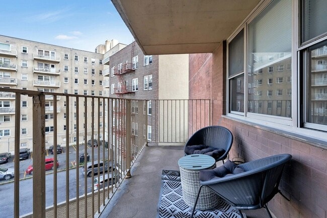 Building Photo - 6040 JFK Blvd E