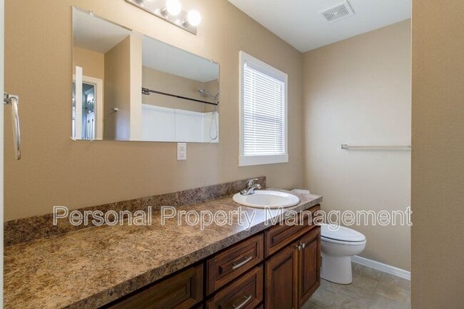 Building Photo - 5105 NE 78th St