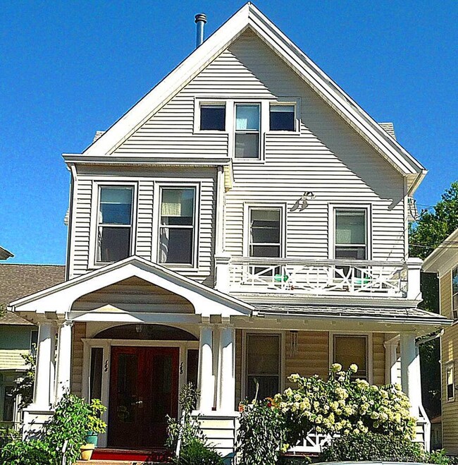 Primary Photo - 163 Livingston St