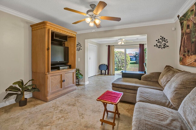 Building Photo - 6722 Moonlit Dr