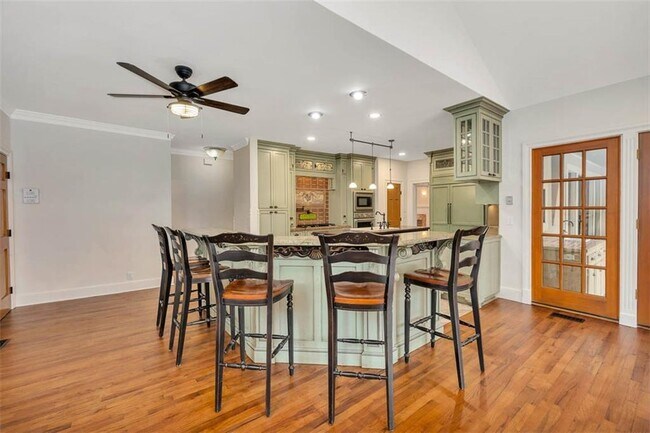 Building Photo - 210 Settlers Rd