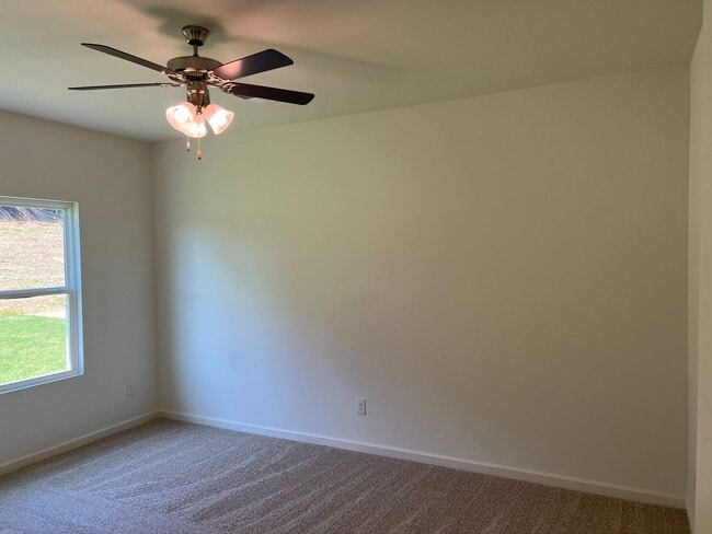 Building Photo - Margaret Location, 1 level 4 BR / 2 BA on Cul-da-sac