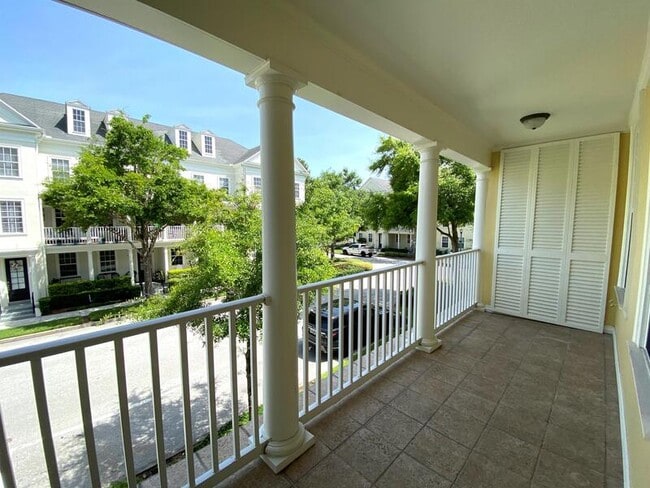 Building Photo - 4570 Virginia Dr