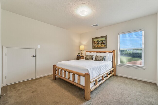 Building Photo - 1404 Hollier Rd