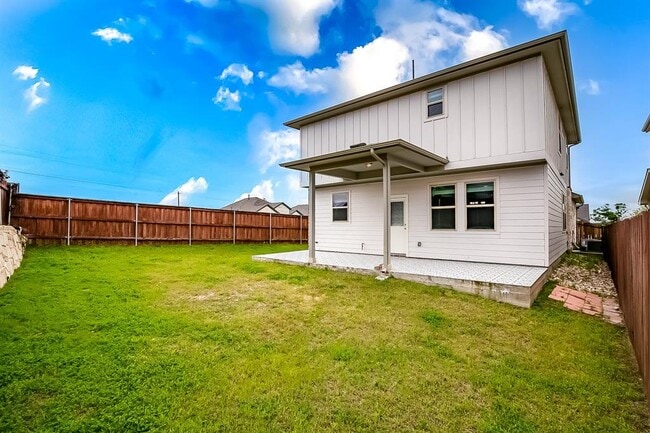 Building Photo - 100 Earl Keen St