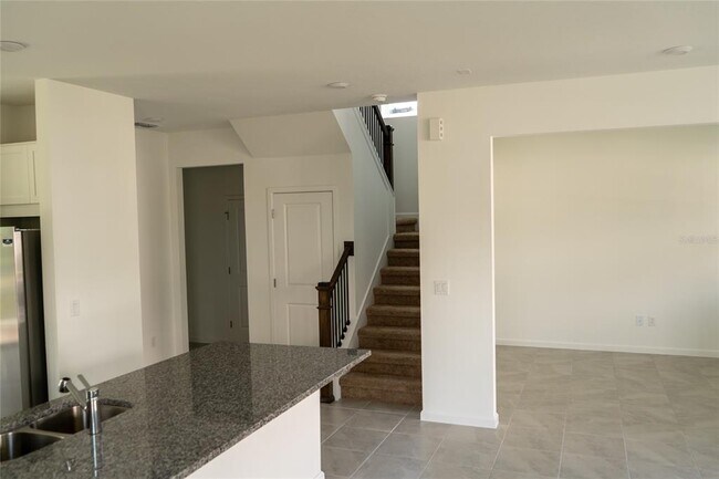Building Photo - 13094 Pergola Ave