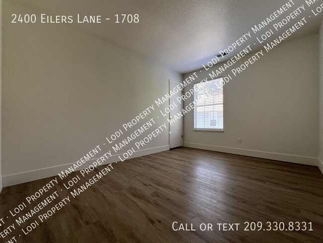 Building Photo - 2400 Eilers Ln