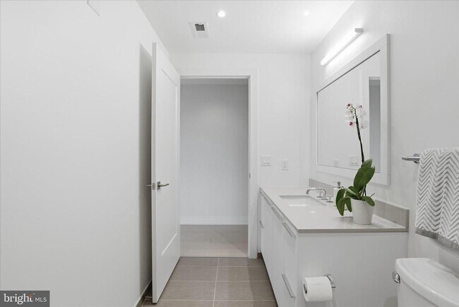 Building Photo - 1201 N Royal St