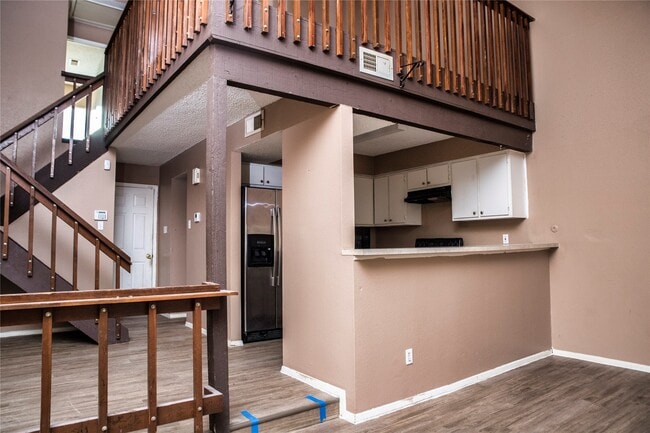 Building Photo - 7075 Greenway Chase St