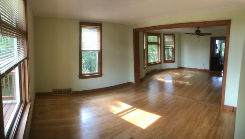 Building Photo - 701 E 8th St